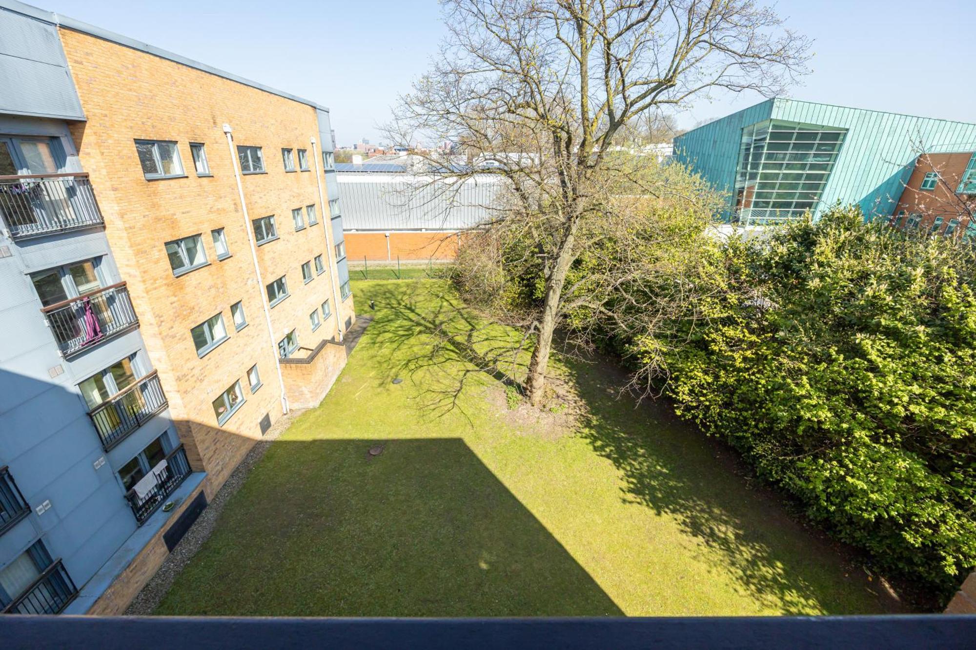 Apartment Cosy, 2 Bed Flat Parking Manchester